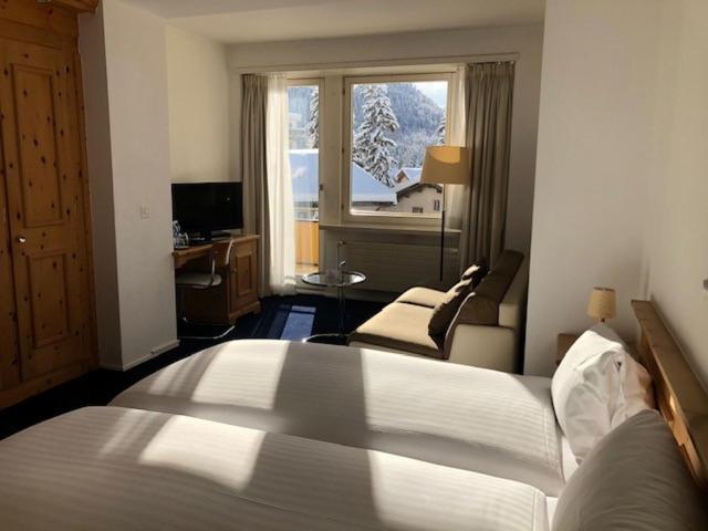 Hotel Schweizerhof Pontresina Bagian luar foto