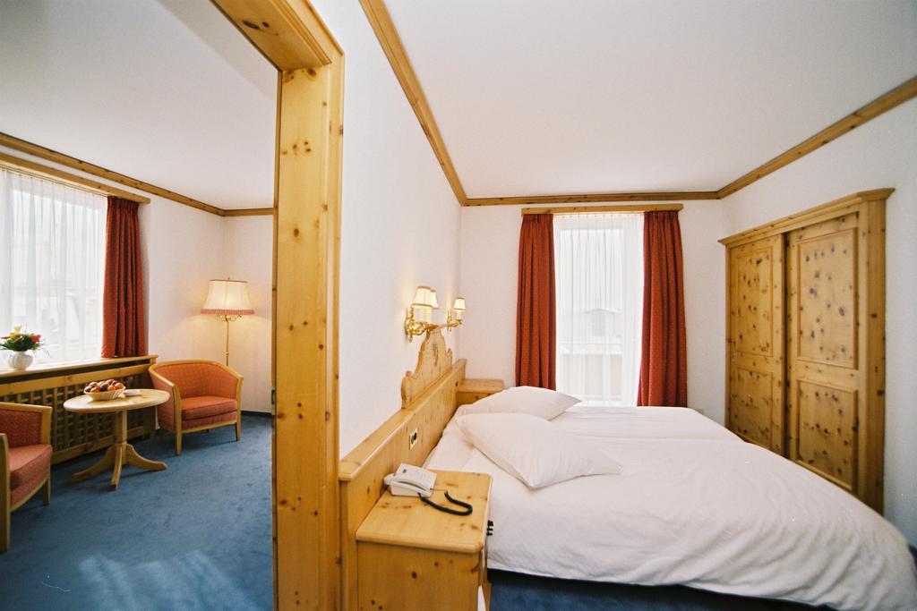 Hotel Schweizerhof Pontresina Ruang foto